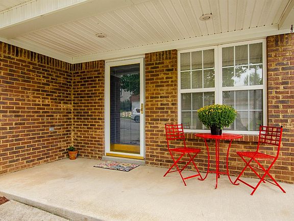 3rd image of 312 Silver Creek Way