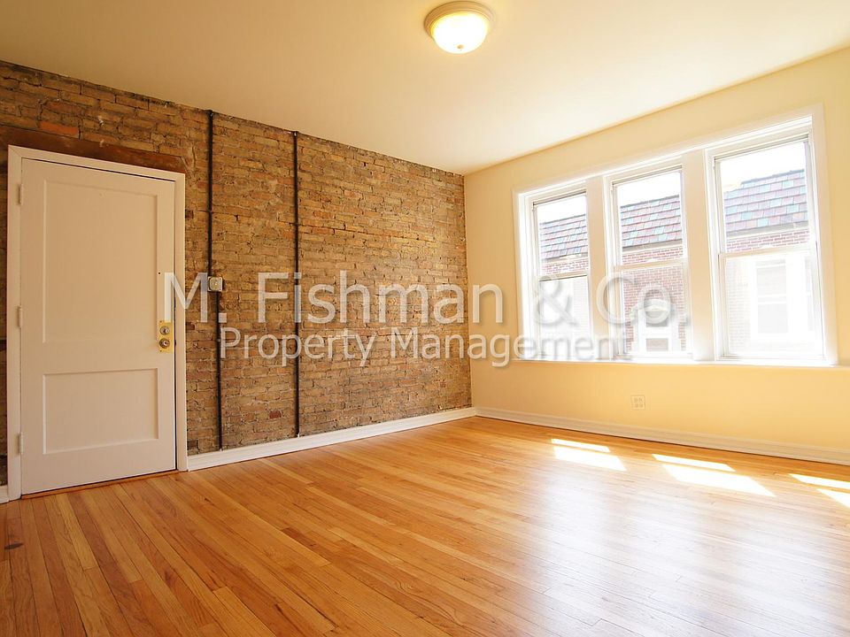 1st image of 3004 N Whipple St #2