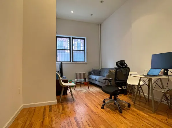 166 Suffolk St #B, New York, NY 10002