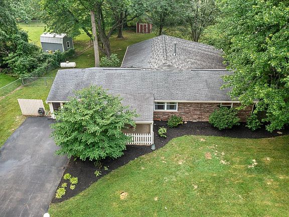 3rd image of 6008 Meadow Ave
