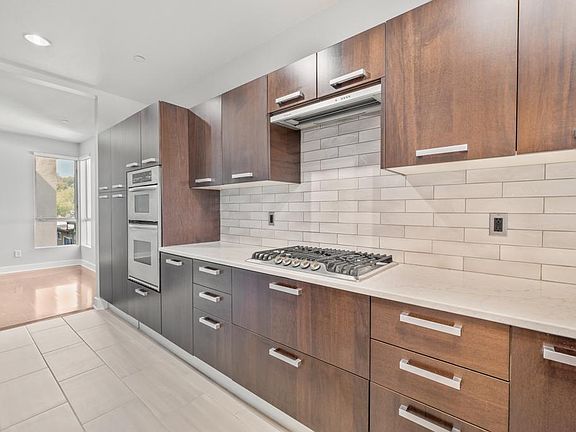 3rd image of 11815 Laurelwood Dr Unit 18