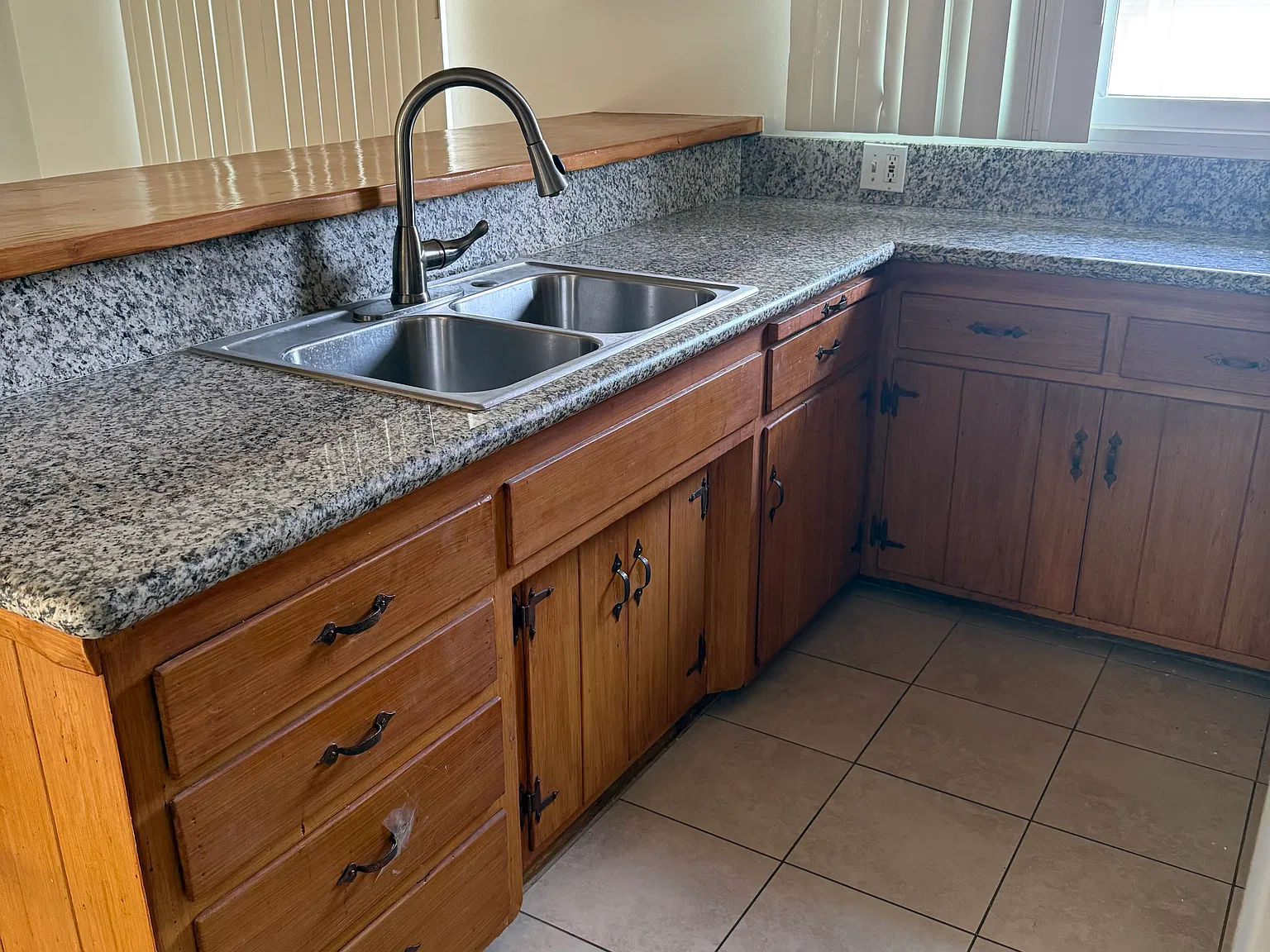 1 bed, 670 sqft, $1,875 — Photo 2