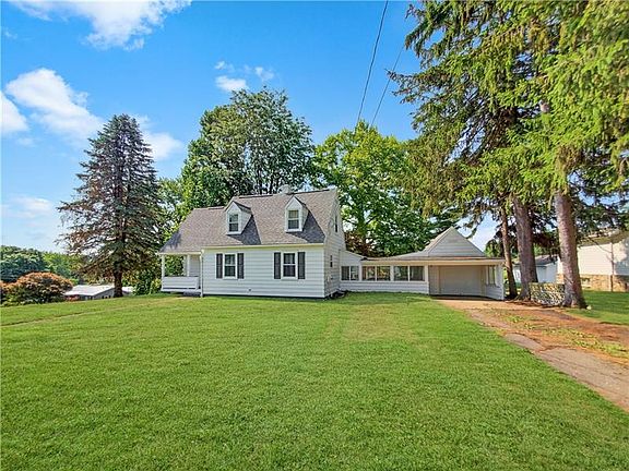 2nd image of 1278 W Laurel Cir