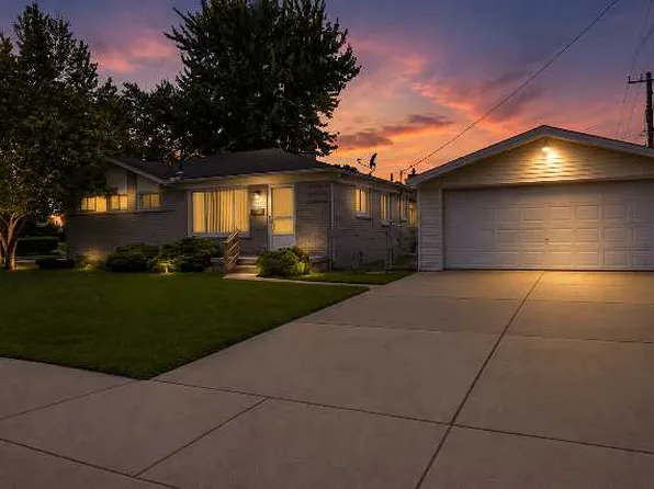 615 Brandt St, Garden City, MI 48135