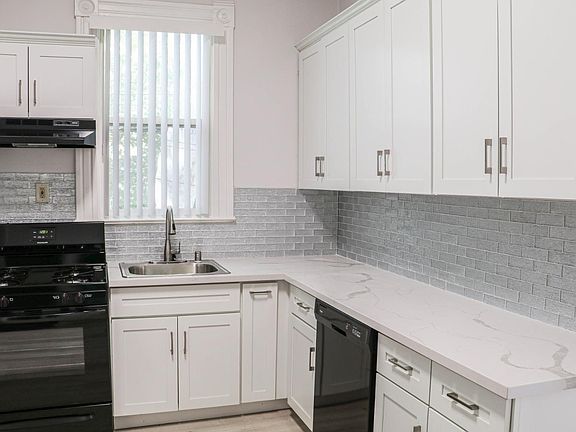 4th image of 2801 D St