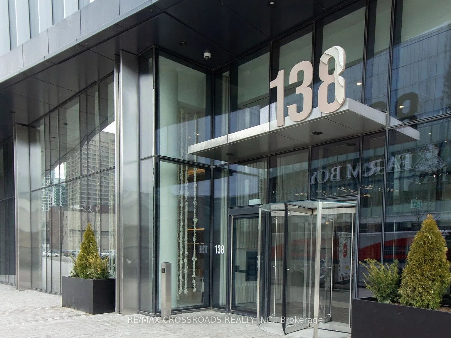 3 bed, $5,000 — Photo 1