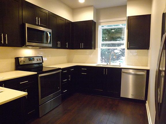4th image of 3230 148th St SW Unit D3