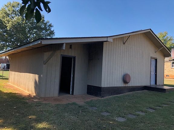 4th image of 702 Windwood Dr