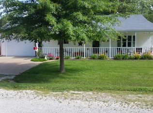 602 W 6th St, Pana, IL 62557