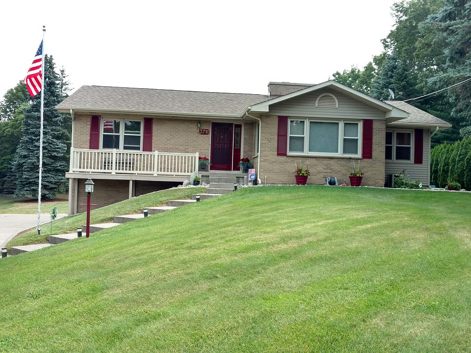 3710 Jasmine NE