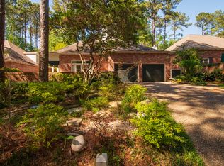 10 Moss Point Rd, Hattiesburg, MS 39402