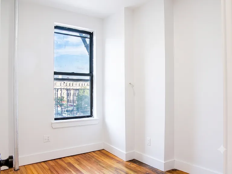 601 W 181st St #411 — Photo 9