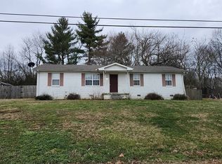 105 Gilliam Ln, Dickson, TN 37055