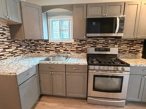 84 Walden St, New Bedford, MA 02740
