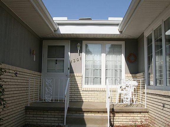 2nd image of 1301 Hiawatha Trl