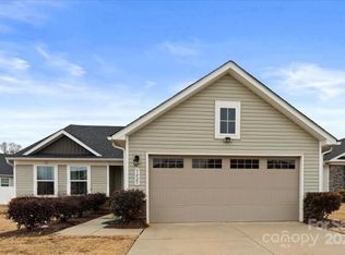 5025 Macvittie Ln, Charlotte, NC 28214