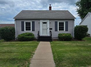 1619 Pershing Blvd, Clinton, IA 52732