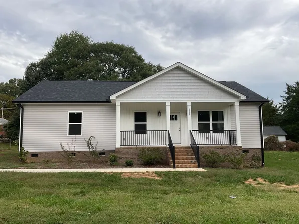 2037 Powerline Dr, Gastonia, NC 28054