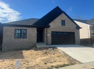 47453 Verona Ct, Plymouth, MI 48170