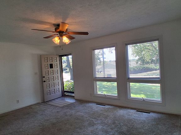 2nd image of 3115 S 48th St