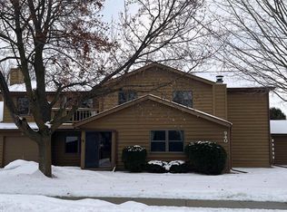 940 Babcock St APT 96, Neenah, WI 54956