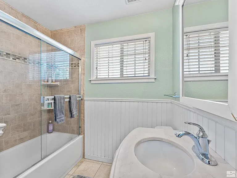 1040 Munley Dr — Photo 6