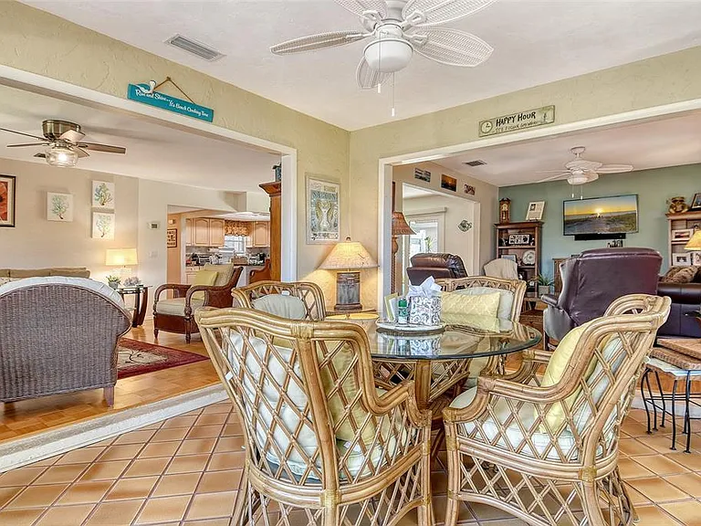 2308 Waterbluff Pl #V-304 — Photo 11
