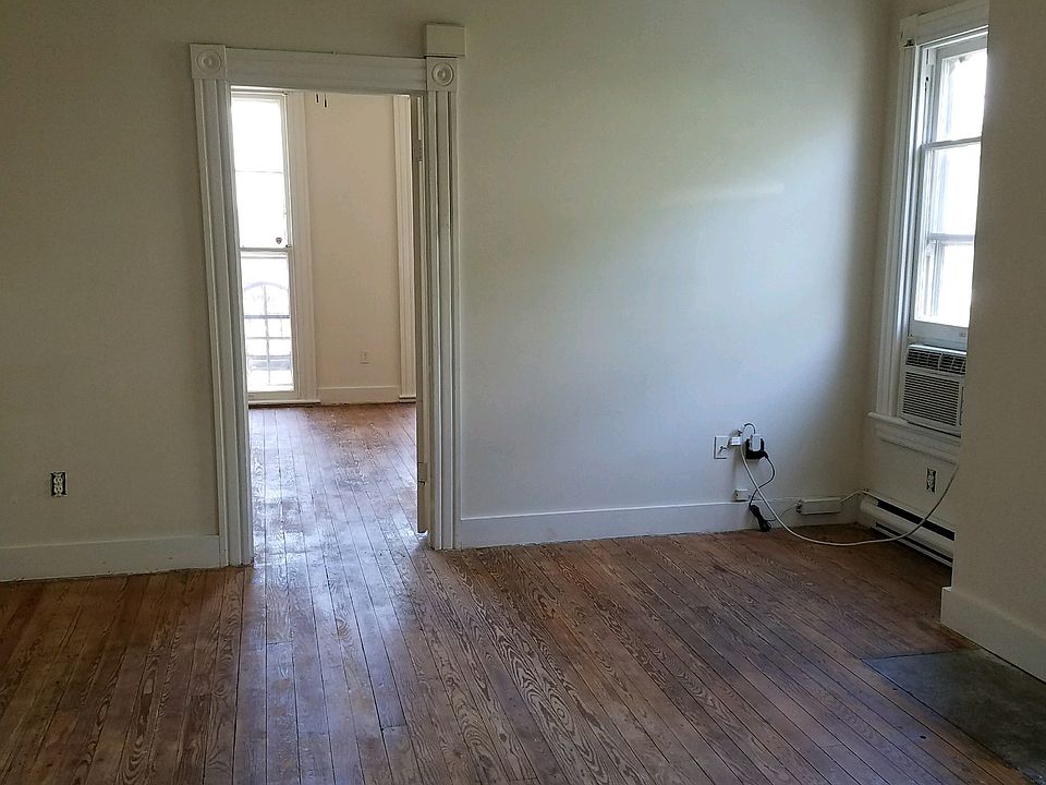 2nd image of 127 N New Ave