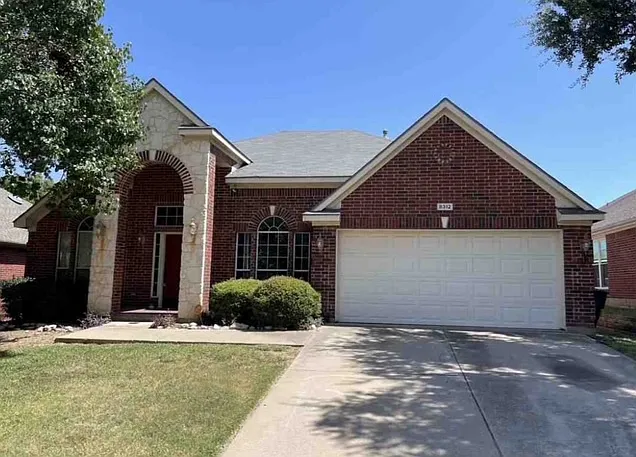 8312 Whippoorwill Dr — Photo 1