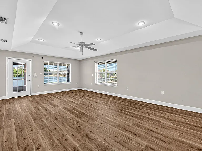 114 Lakeridge Dr — Photo 10