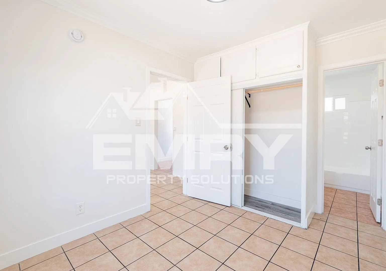 428 N Poplar Ave — Photo 1