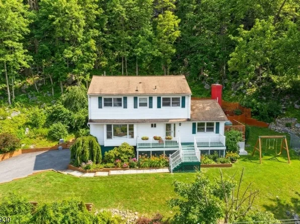 629 W Shore Trl, Sparta Twp., NJ 07871