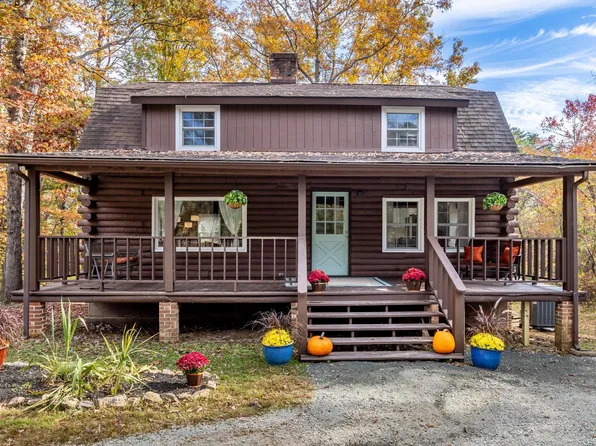 2395 Mountain Brook Dr, Charlottesville, VA 22902