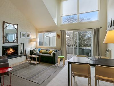 514 Pantigo Rd APT 12, East Hampton, NY, 11937
