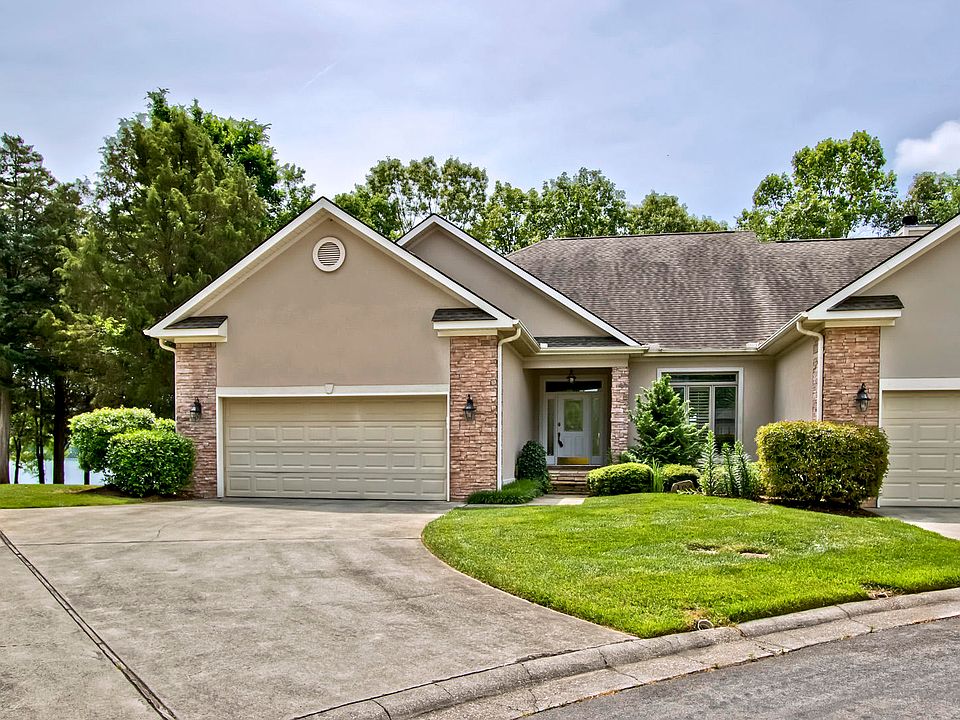 1st image of 102 Caddo Ln