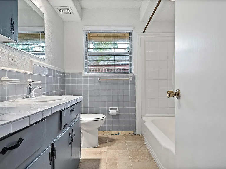 4310 Ebbtide Dr — Photo 15