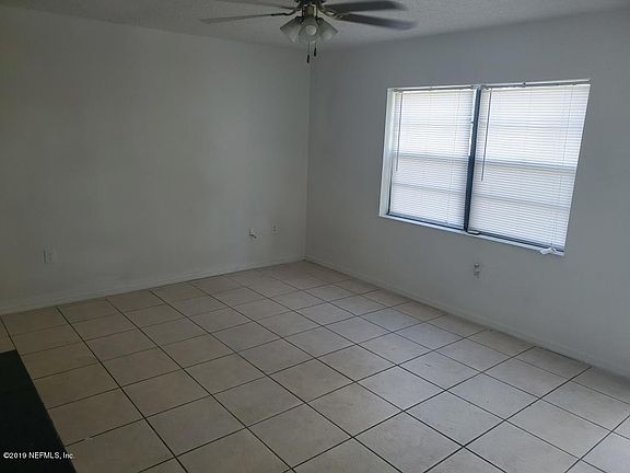3rd image of 4203 NE 2nd Way APT 302