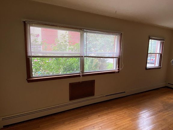 4th image of 144 Main St