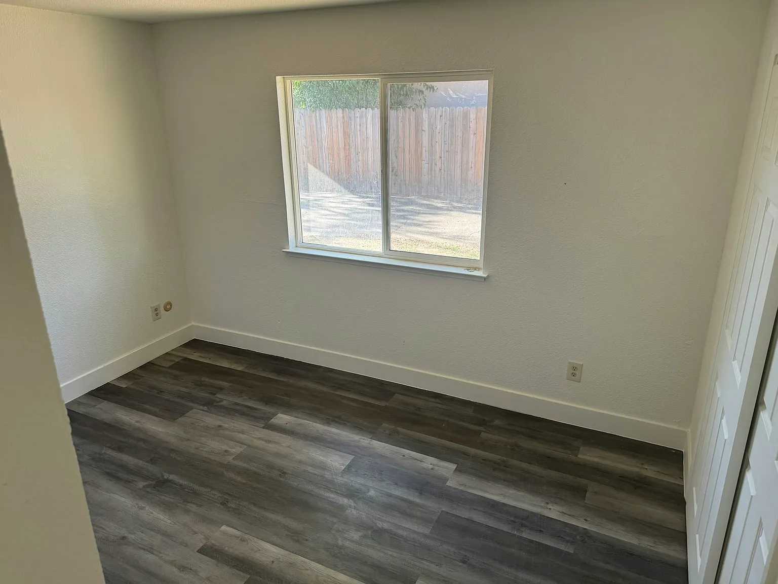 4240 76th Street, Unit 4240 — Photo 3