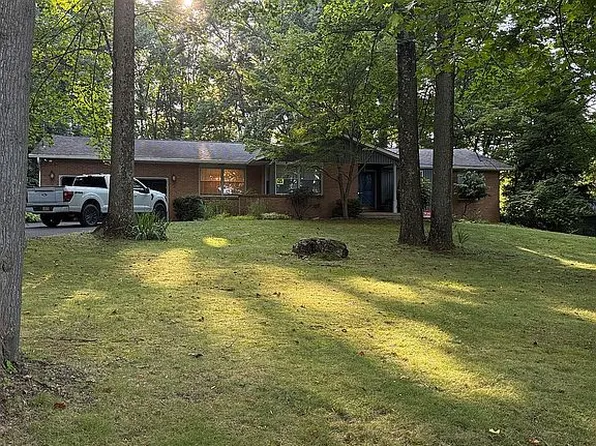 1405 Rolling Acres Rd, Latrobe, PA 15650