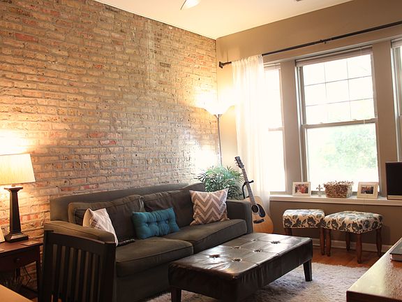 3rd image of 2478 N Albany Ave #2