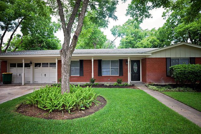 1st image of 2404 College Dr