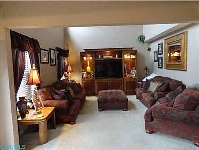 3rd image of 461 Tourmaline Dr