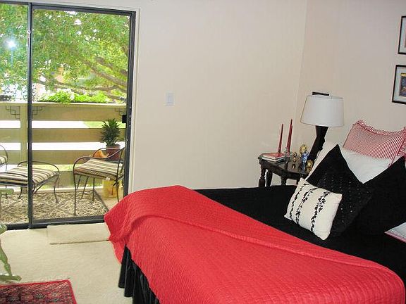 3rd image of 1803 NE 59th St