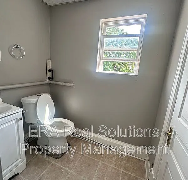 723 Sycamore St #2 — Photo 11