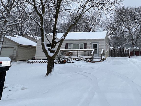 2nd image of 880 Ledyard Ave