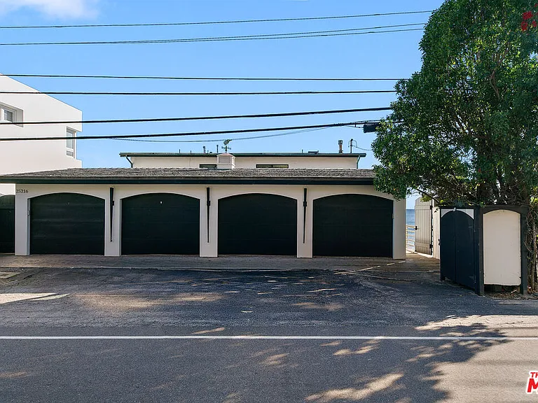 25216 Malibu Rd — Photo 18