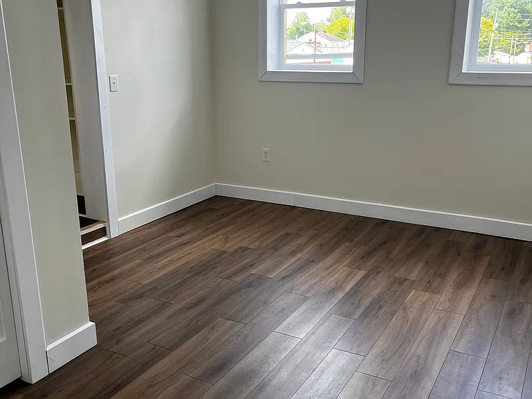 320 2nd Ave #1 — Photo 3