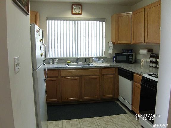 2nd image of 26 Village Cir E