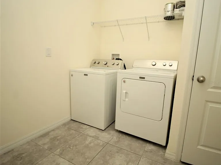 1050 Nathan Ridge Rd — Photo 16